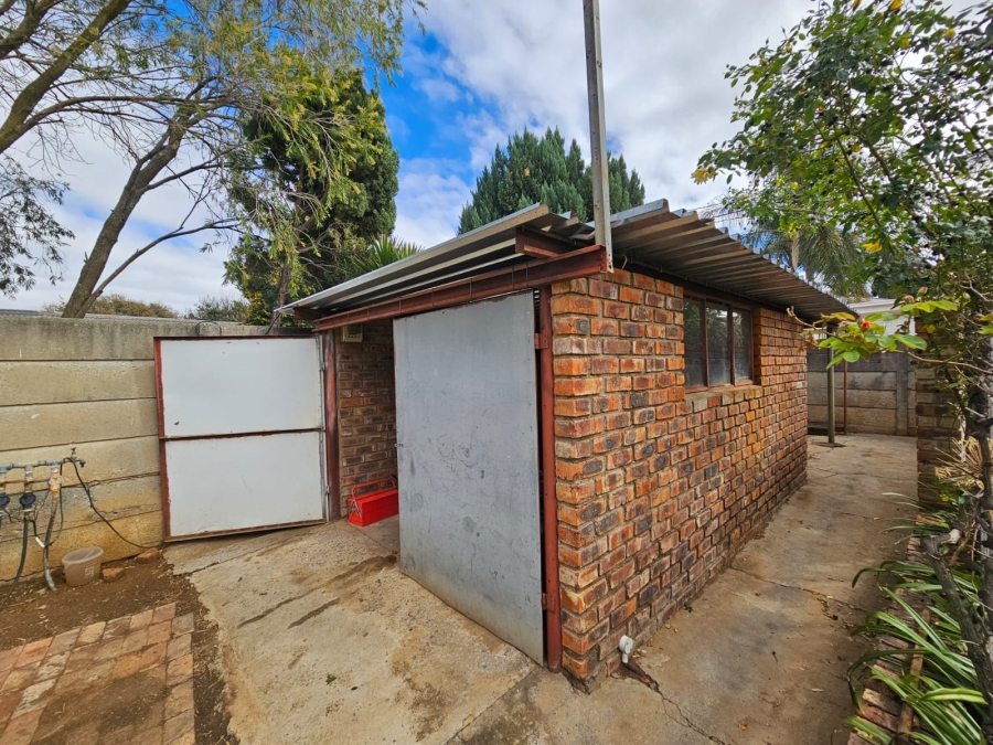 To Let 3 Bedroom Property for Rent in Riebeeckstad Free State